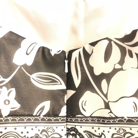 💐WHITE HOUSE BLACK MARKET FLORAL STRAPESS DRESS - Picture 5 of 5